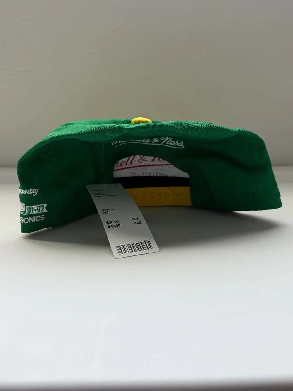 Mitchell & Ness Seattle Supersonics Green and Yellow Vintage Snapback